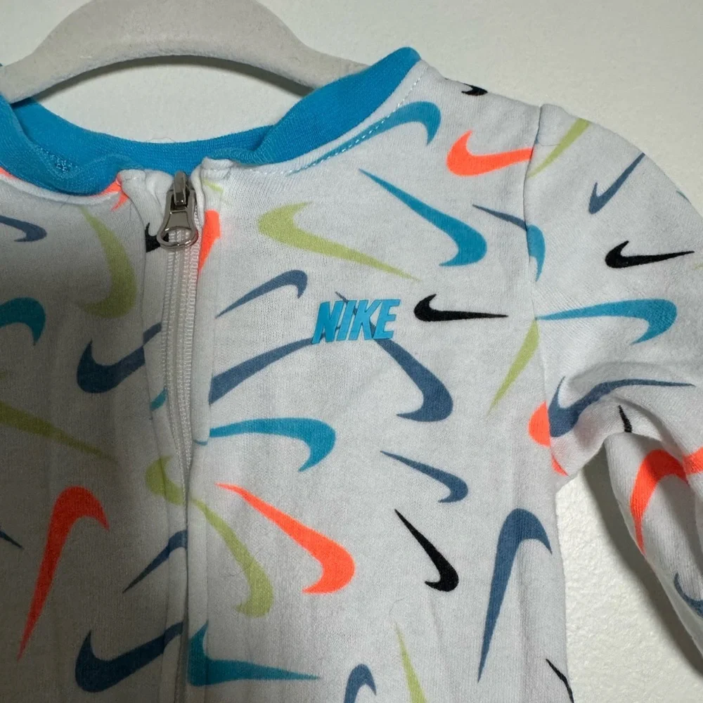 Nike Baby Zip Up Sleeper Footed Pajamas Multicolor Swoosh Print 9 Months